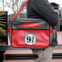 Harry Potter Platform 9 3/4 Hogwarts Express Messenger Bag additional image