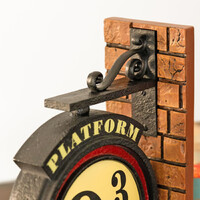 Harry Potter Platform 9 3/4 Bookend additional image