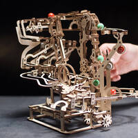 UGears Marble Run Chain Hoist additional image