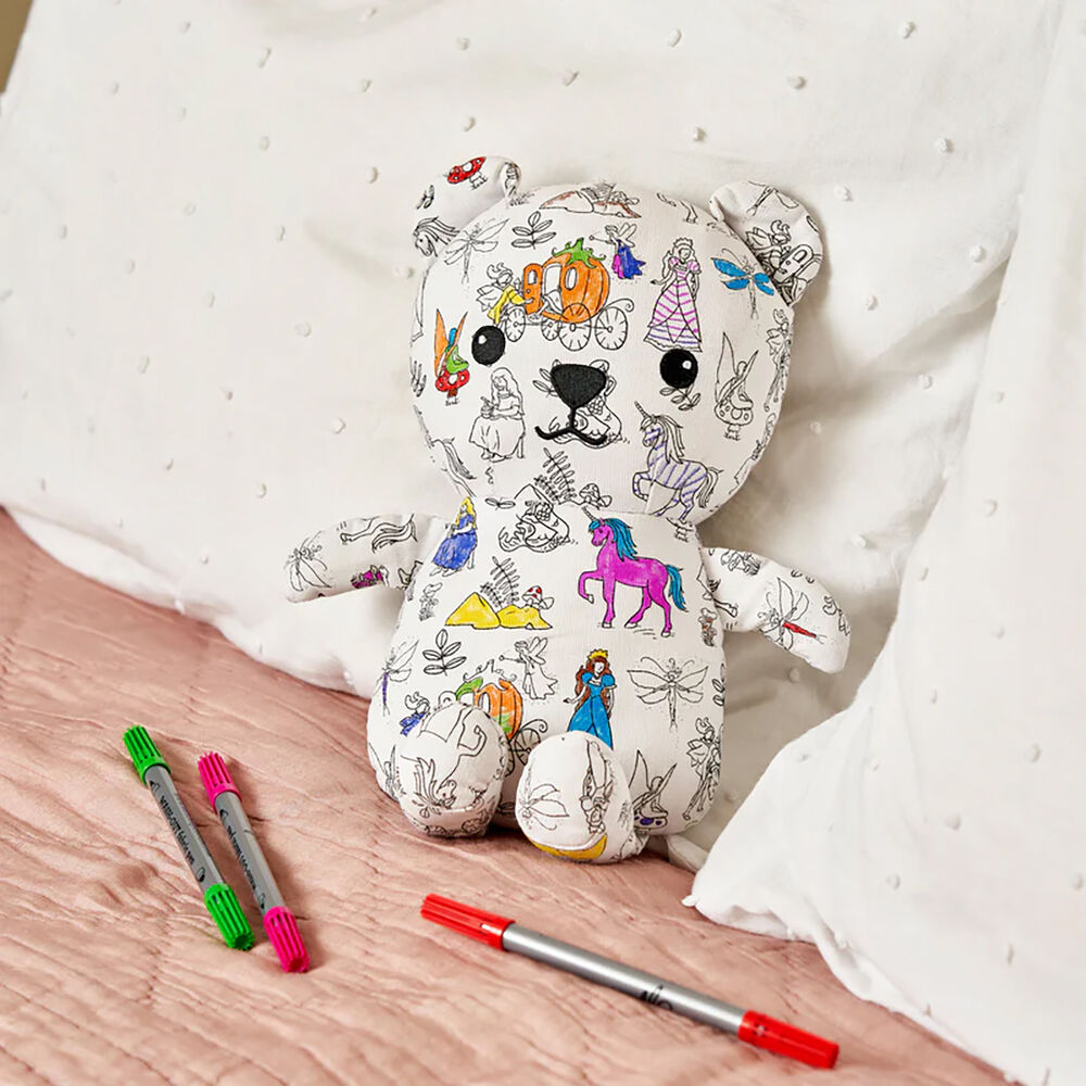 Colour and Learn Fairytale Artie Bear