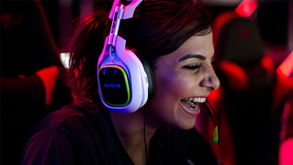 Girl Gamers Battle It Out In Sydney